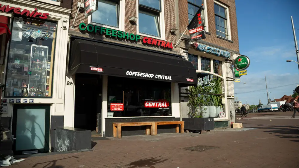 coffeeshop central amsterdam