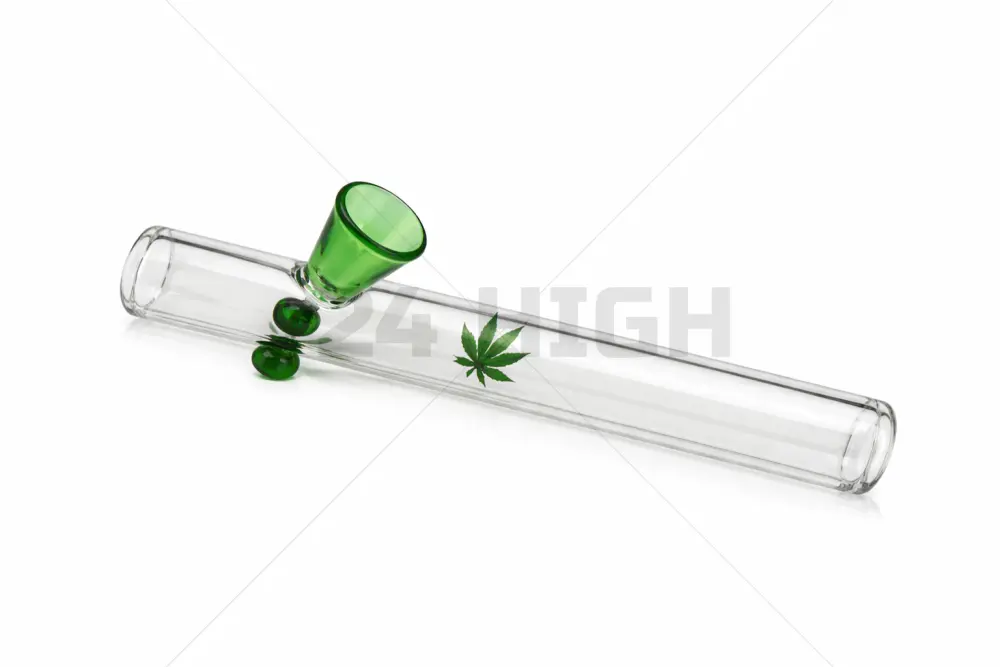 Glaspfeife mit Cannabis-Blatt